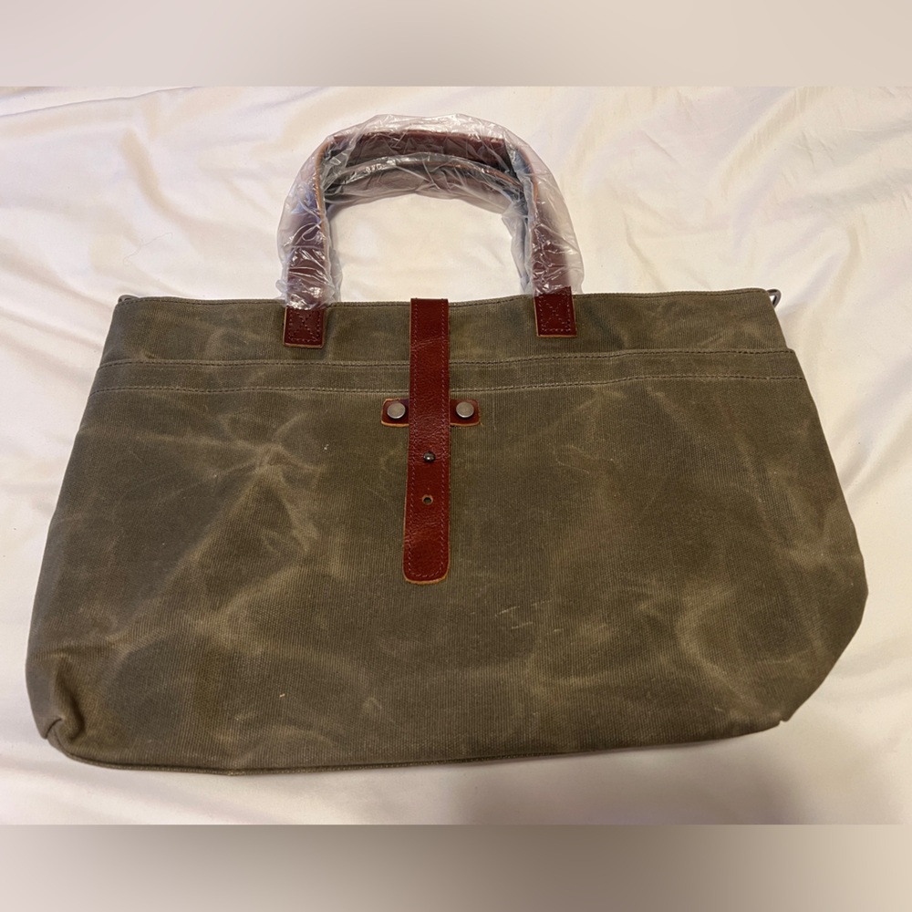 Canvas messenger bag
